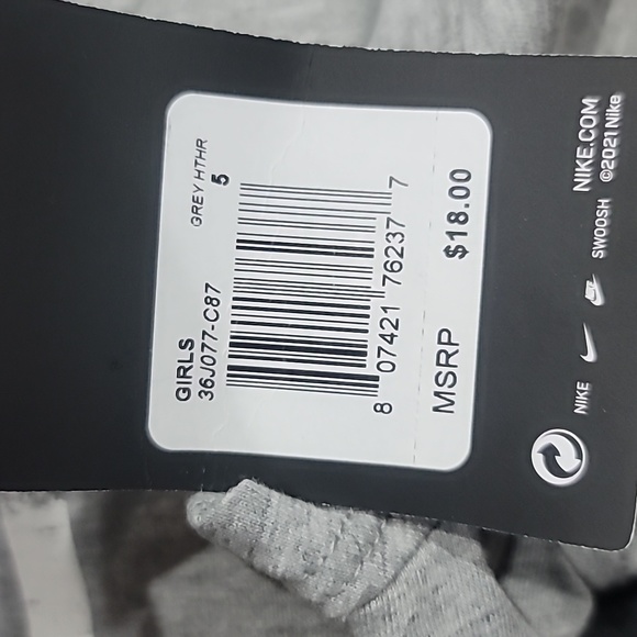 Nike girls tshirt - Picture 2 of 2